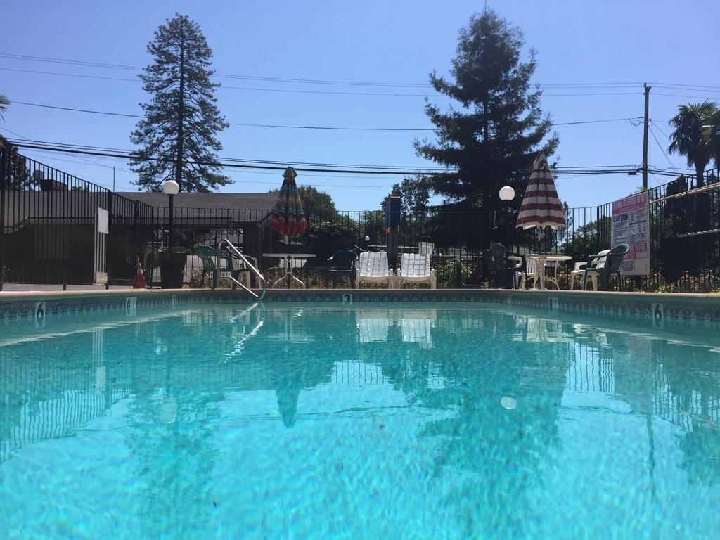 Paradise Inn Екстериор снимка