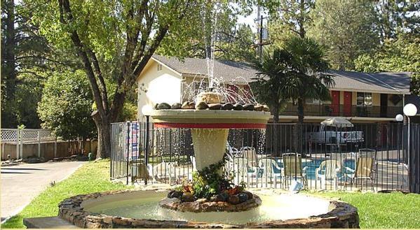 Paradise Inn Екстериор снимка